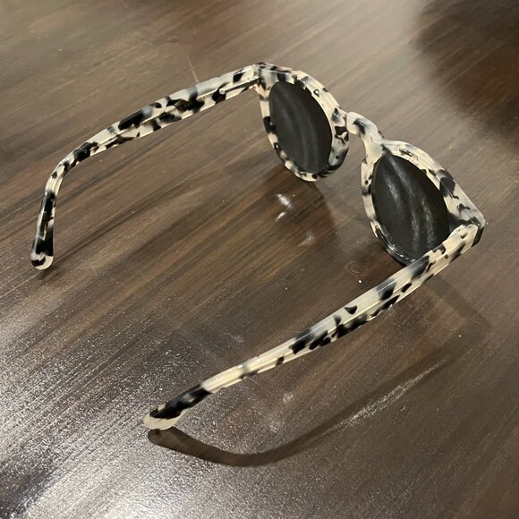 Illesteva Leonard Sunglasses, White Tortoise/Silver Mirror - Picture 4 of 6